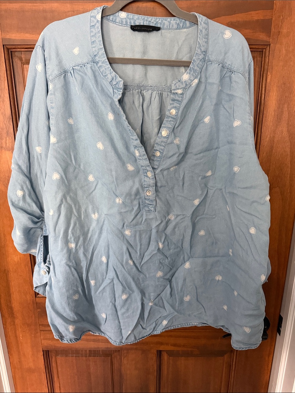 Jane and Delancey Light Blue Heart-Print Tunic Top
